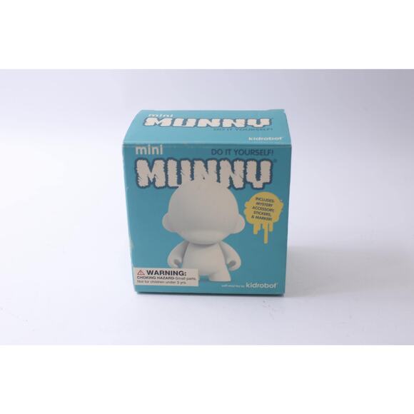 Mini Munny, Soft Vinyl Toy by Kidrobot, Includes Mystery Accessory, Stickers DIY - Picture 1 of 2